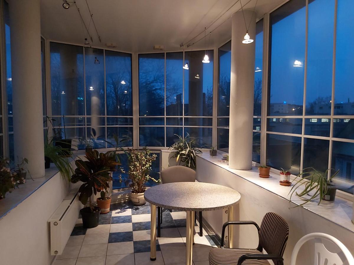 Majaka Hostel Tallinn Extérieur photo